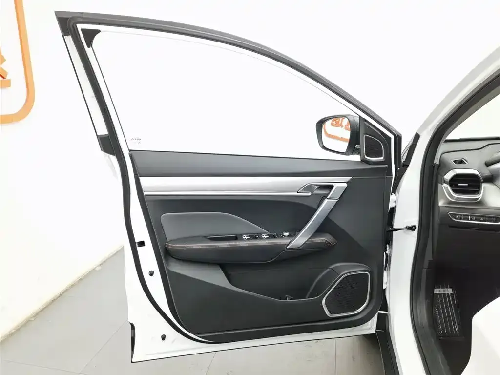 Geely Binyue 2025 из CN, фото 8