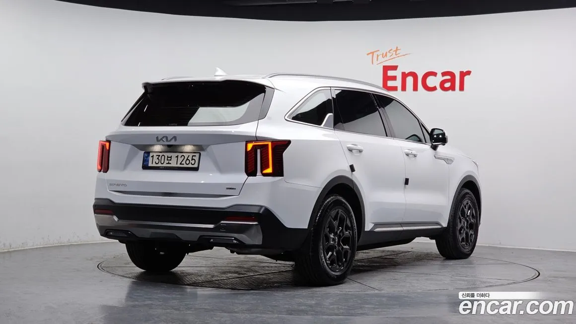 Kia Sorento — фото 8