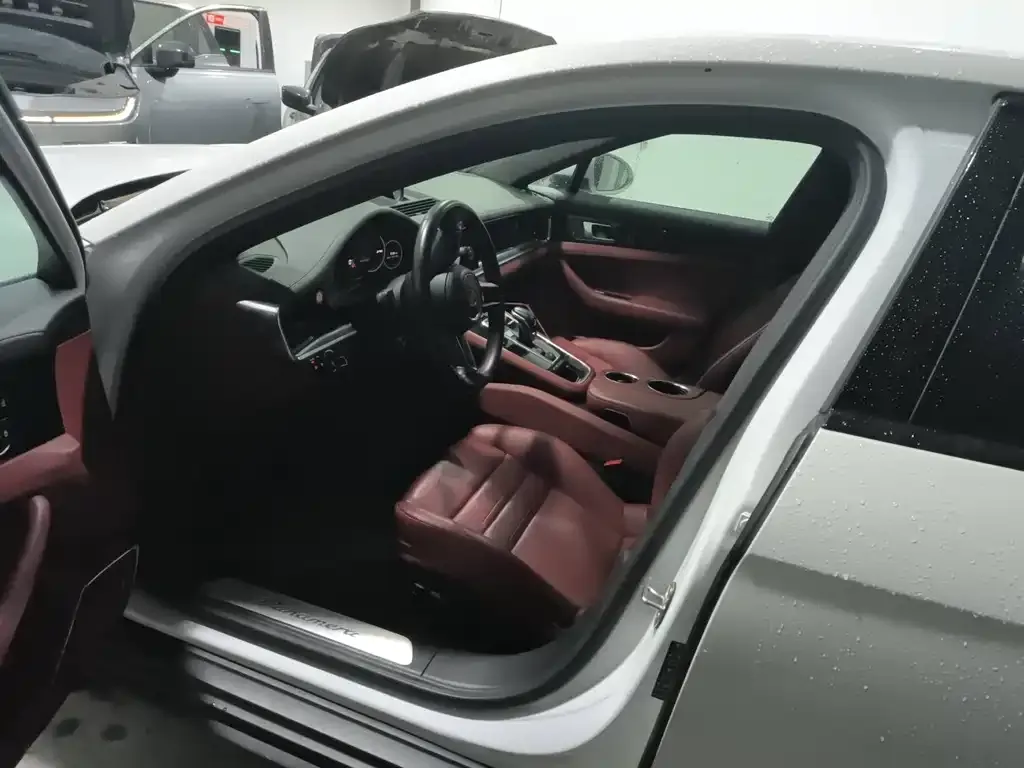 Porsche Panamera 2022 из CN, фото 2