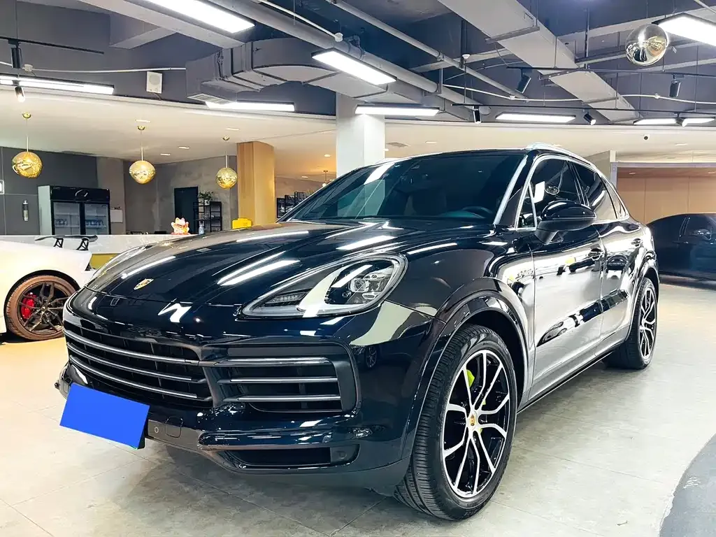 Porsche Cayenne Hybrid 2023 из CN, фото 1