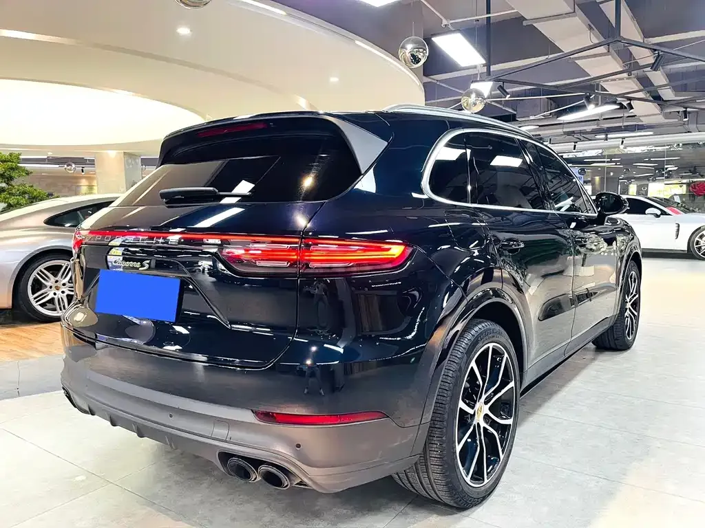 Porsche Cayenne Hybrid 2023 из CN, фото 6