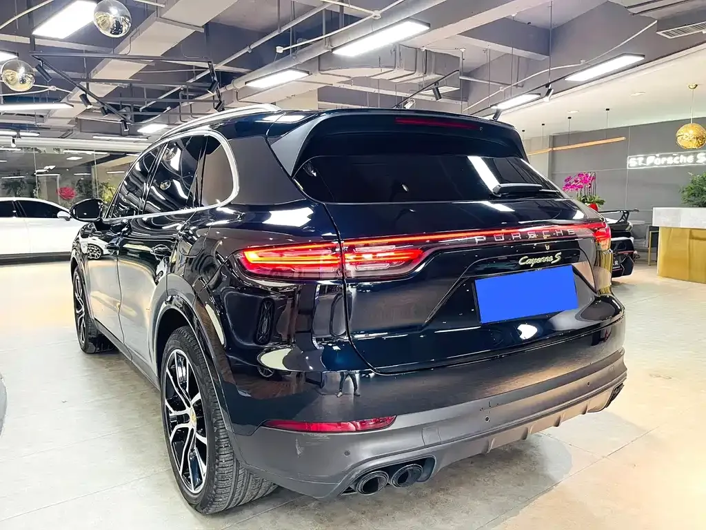 Porsche Cayenne Hybrid 2023 из CN, фото 2