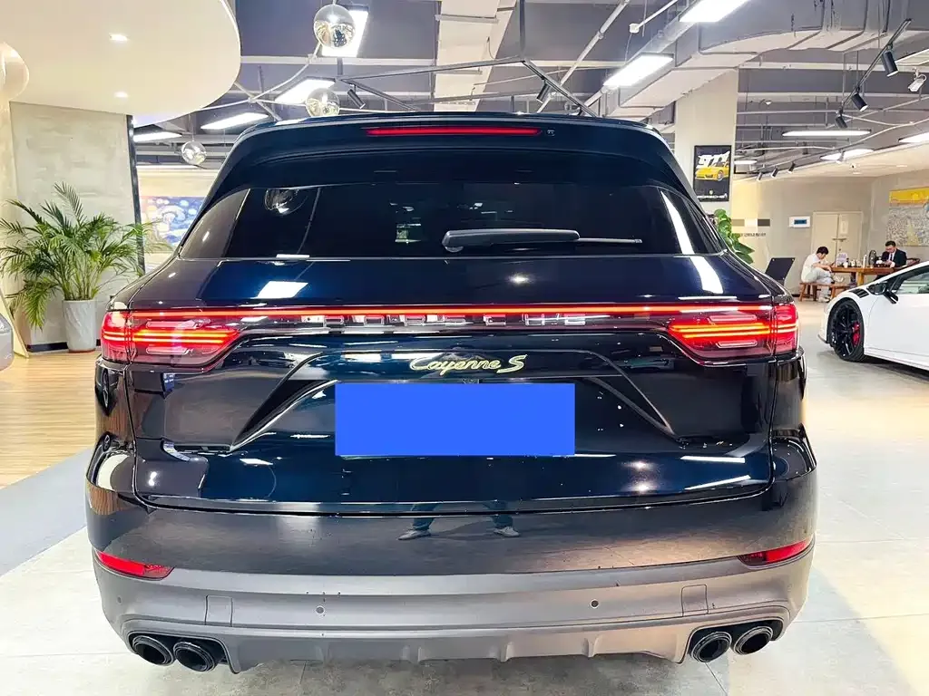 Porsche Cayenne Hybrid 2023 из CN, фото 3