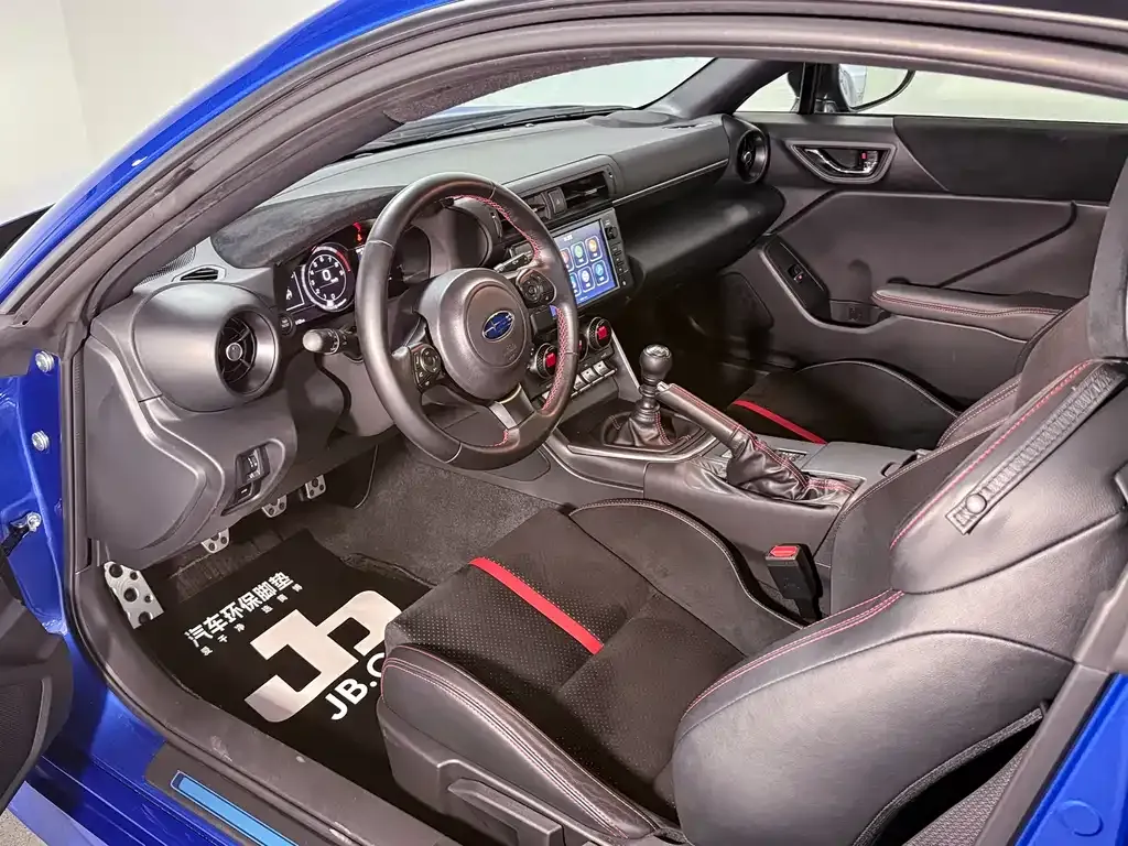 Subaru BRZ 2022 из CN, фото 10
