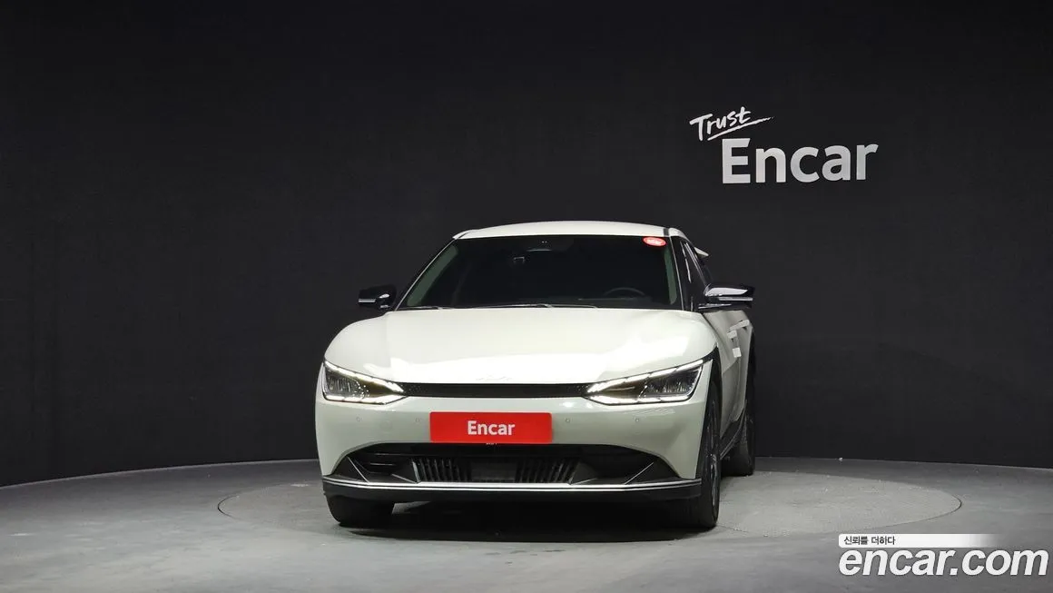 Kia EV6 2023 из KR, фото 2