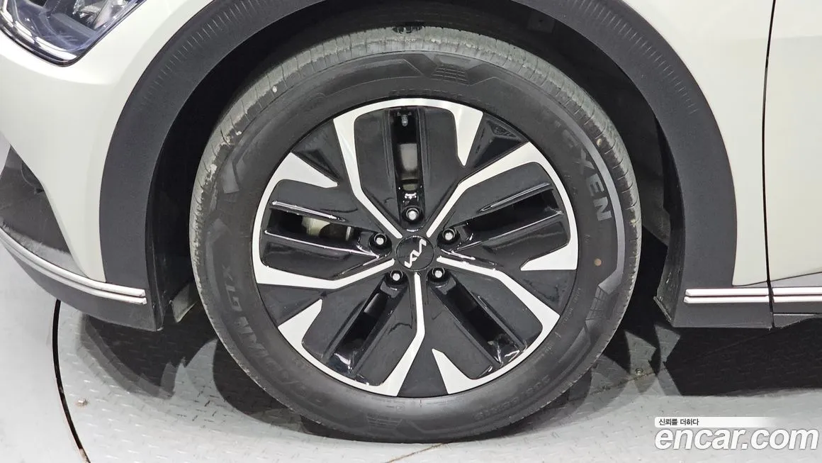 Kia EV6 2023 из KR, фото 4