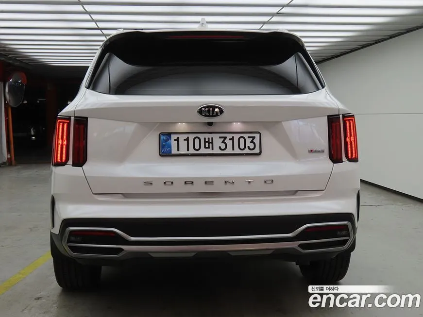 Kia Sorento — фото 7