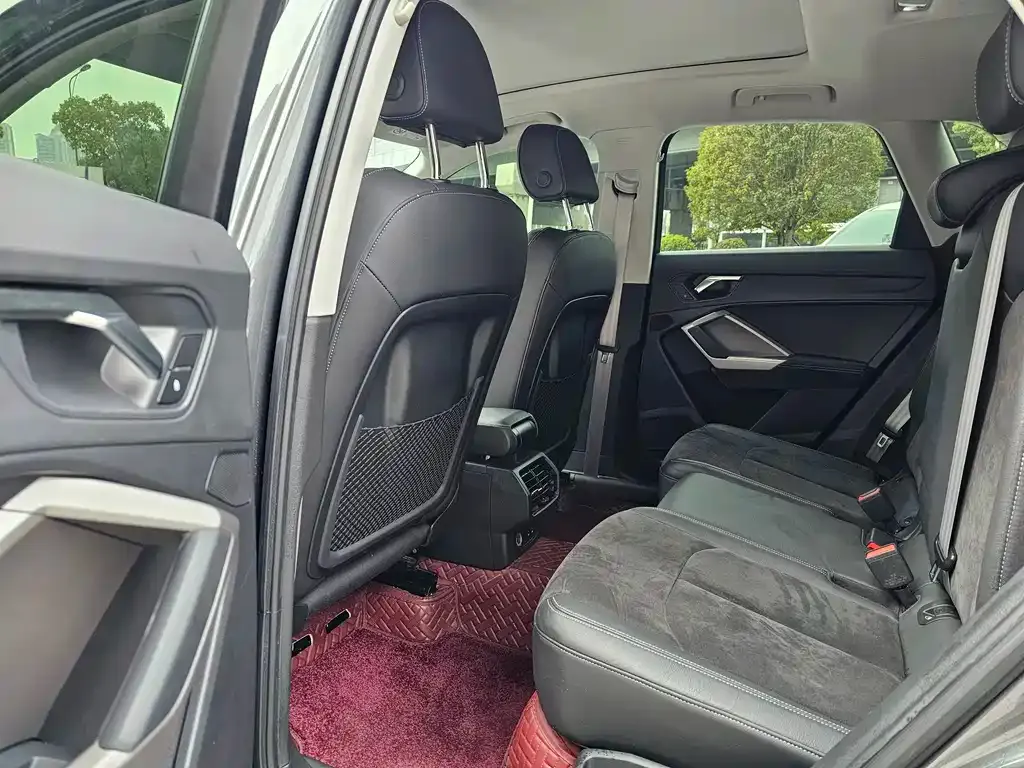 Audi Q3 2021 из CN, фото 7