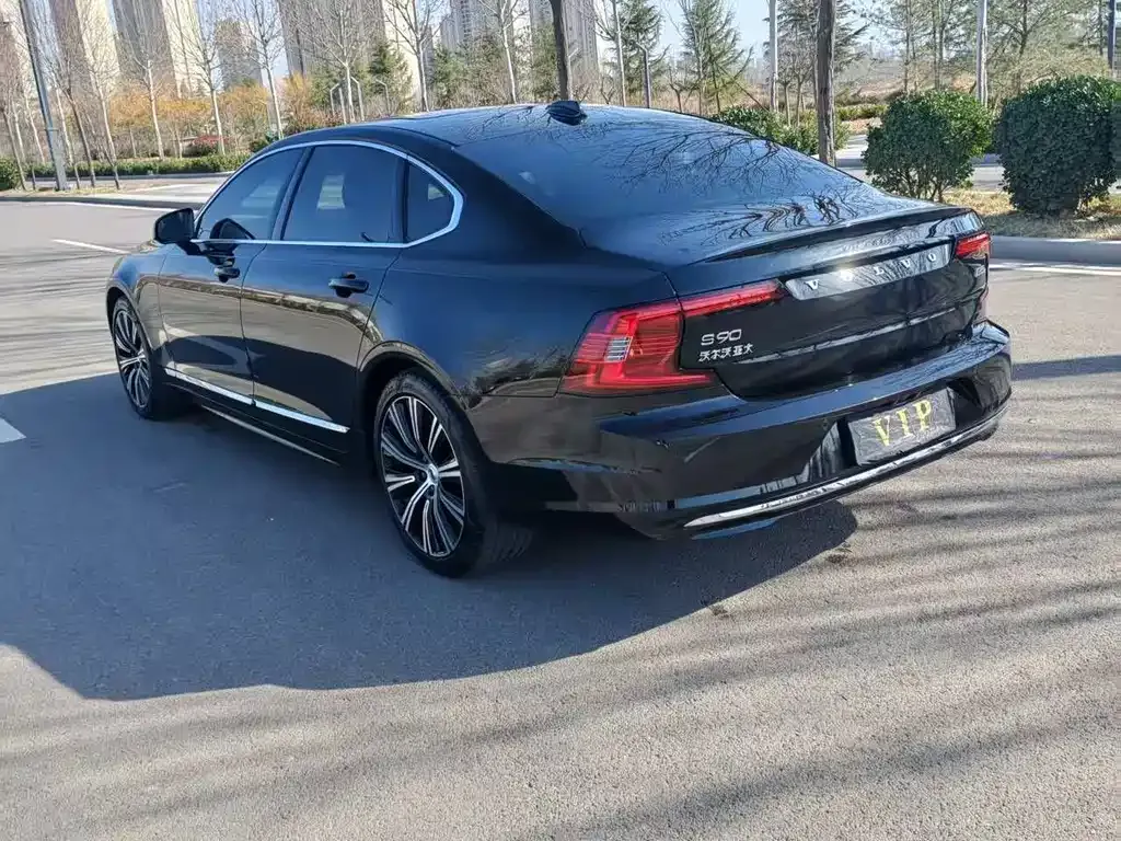 Volvo S90 2024 из CN, фото 5