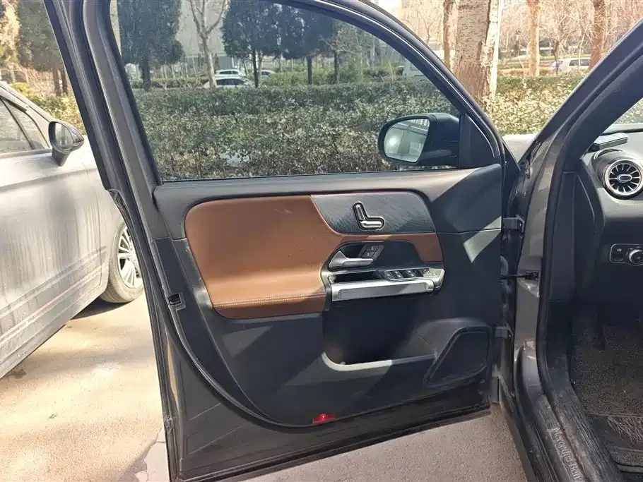 Mercedes-Benz GLB 2023 из CN, фото 4