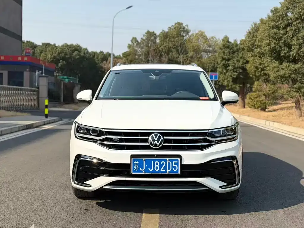 Volkswagen Tiguan L 2023 из CN, фото 5