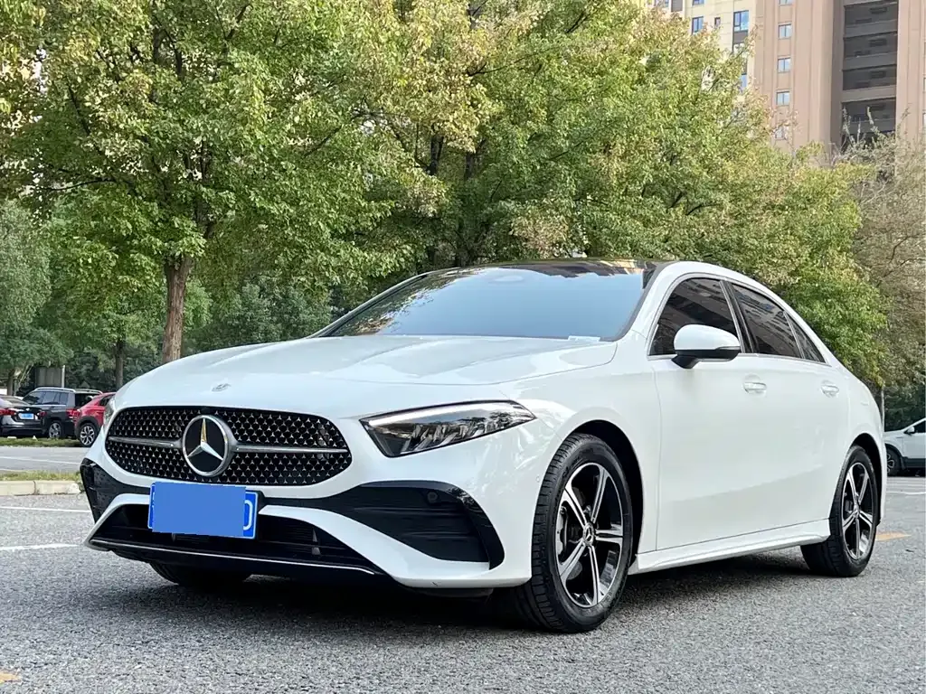 Mercedes-Benz A-Class 2023 из CN, фото 1