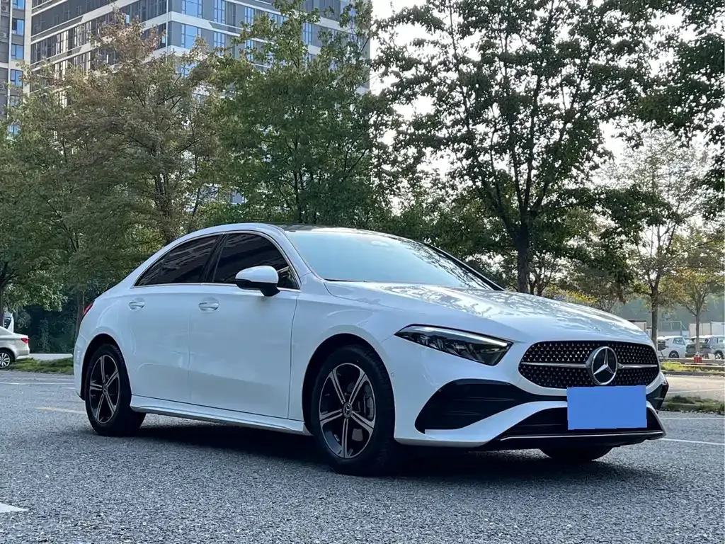 Mercedes-Benz A-Class 2023 из CN, фото 3