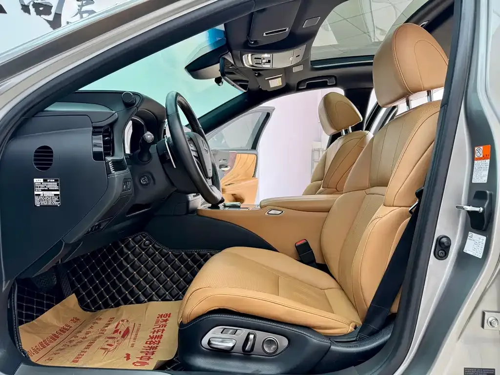 Lexus LS 2022 из CN, фото 10