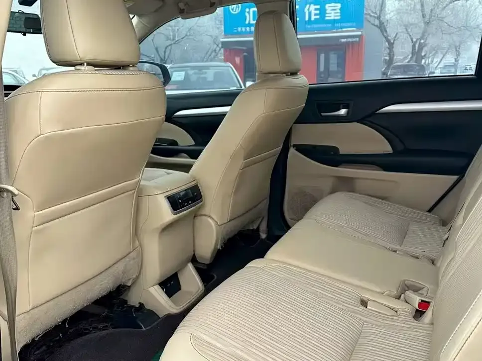 Toyota Highlander 2021 из CN, фото 8