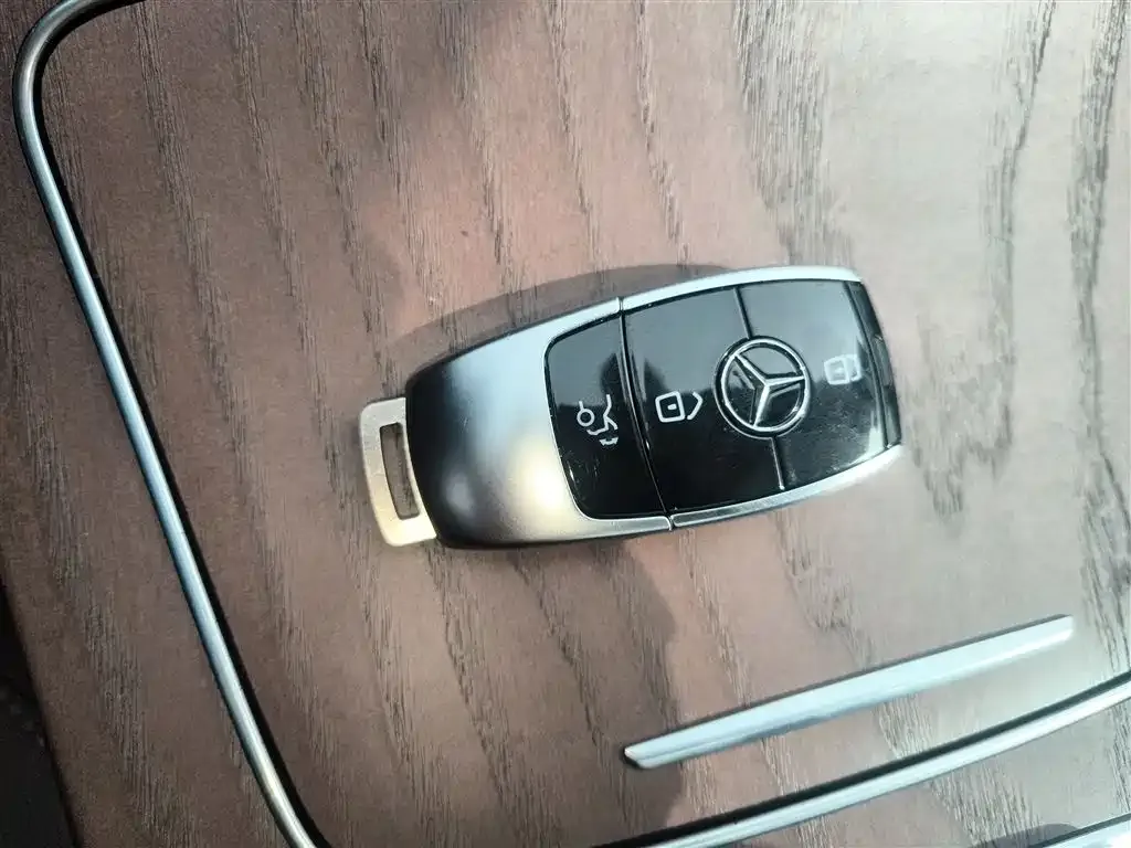 Mercedes-Benz E-Class 2023 из CN, фото 2