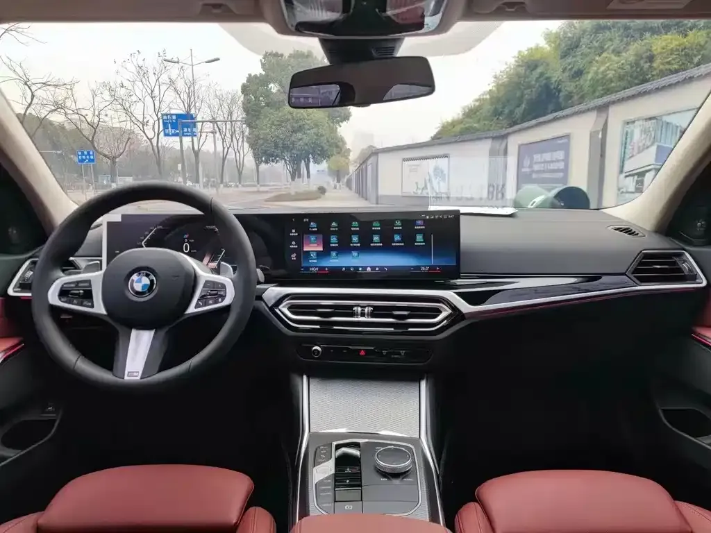 BMW 3 Series 2024 из CN, фото 9