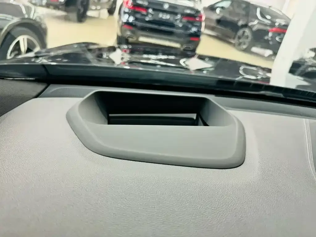 BMW 6 Series GT 2022 из CN, фото 6