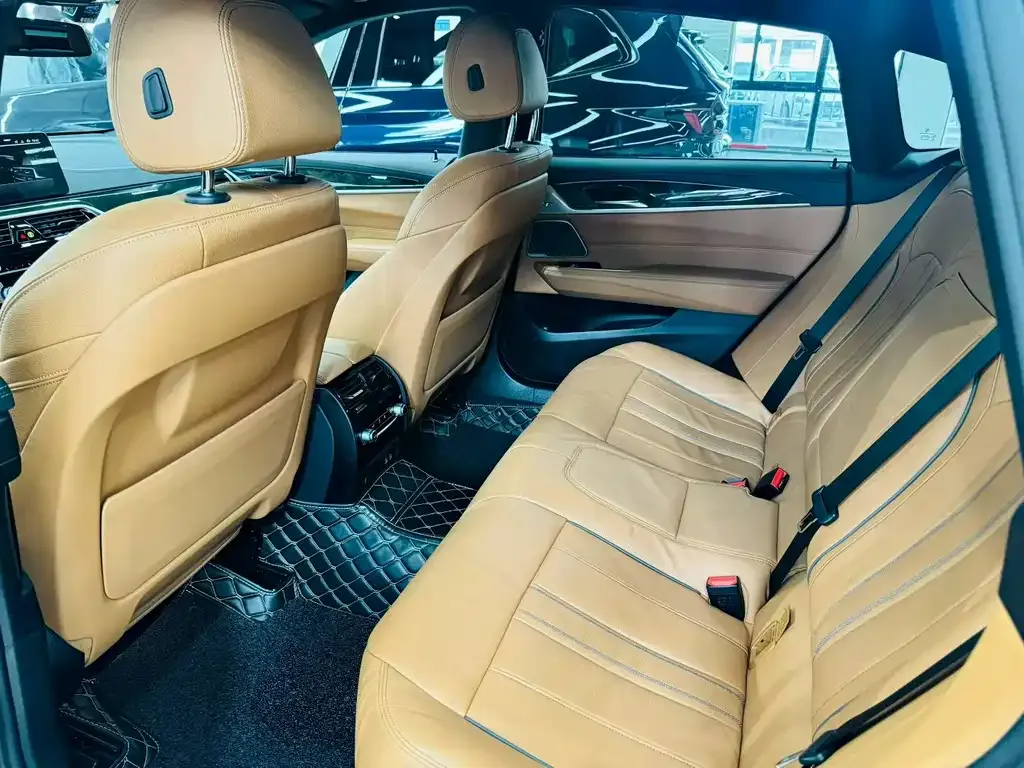 BMW 6 Series GT 2022 из CN, фото 2