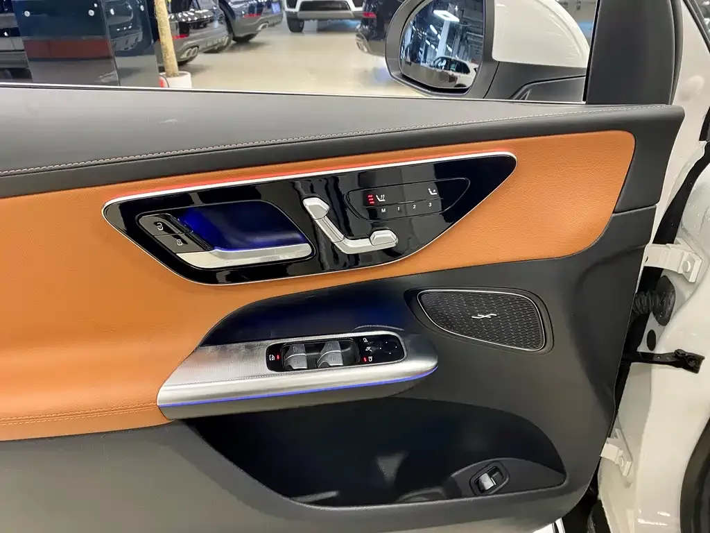 Mercedes-Benz GLC 2024 из CN, фото 7