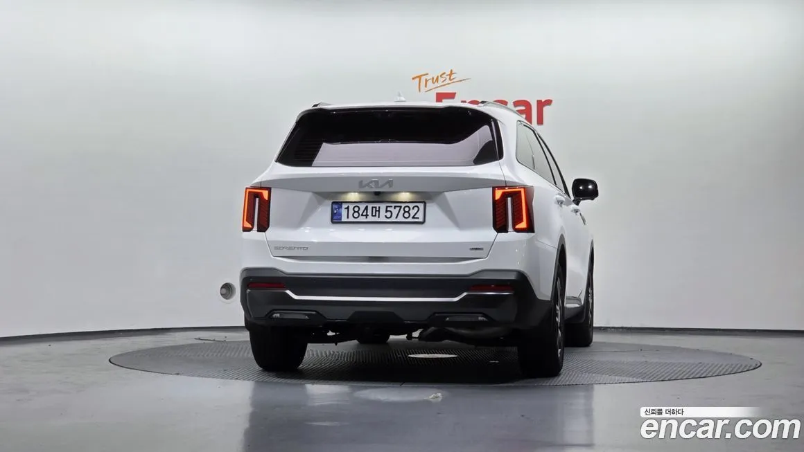 Kia Sorento — фото 5