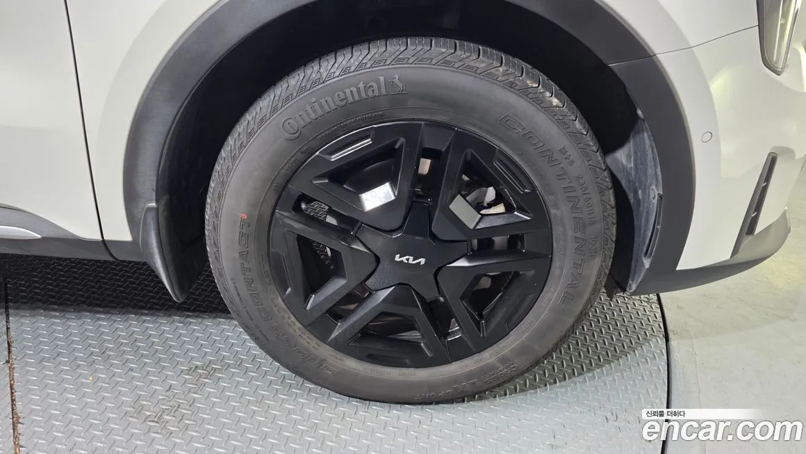 Kia Sorento — фото 9