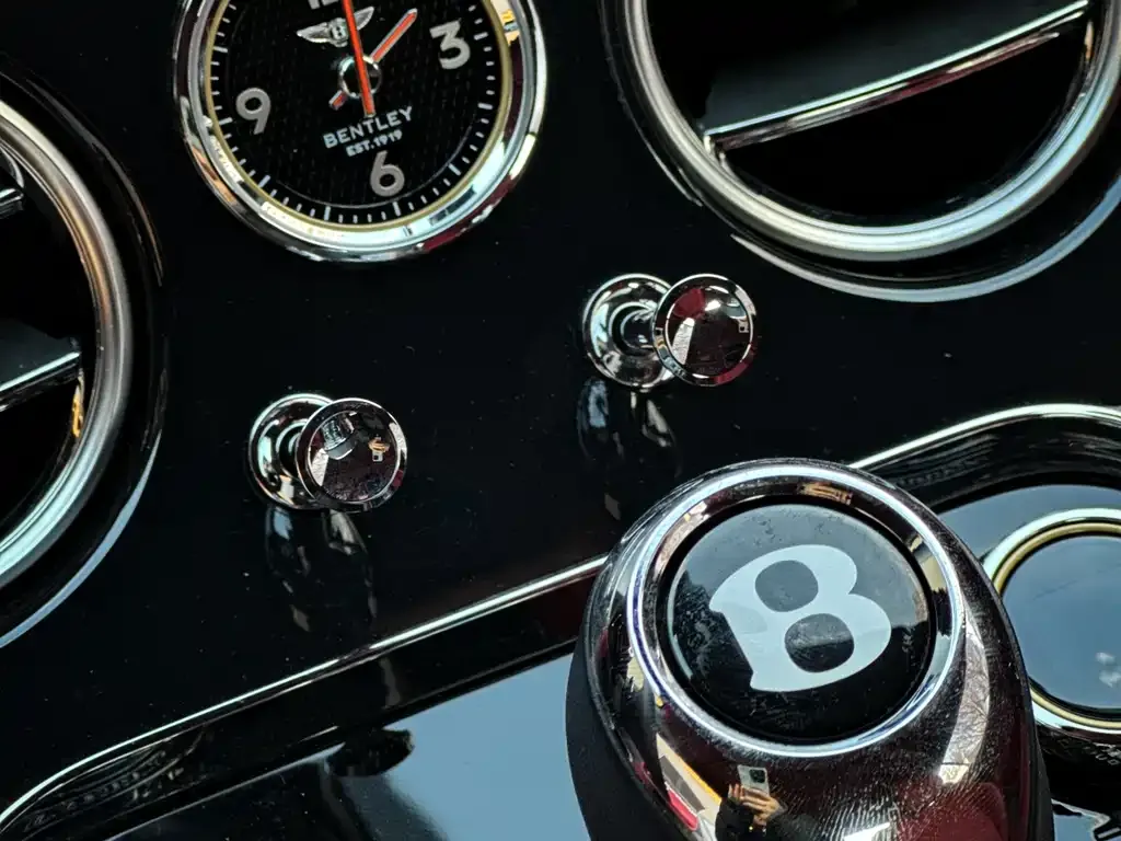 Bentley Continental 2021 из CN, фото 5