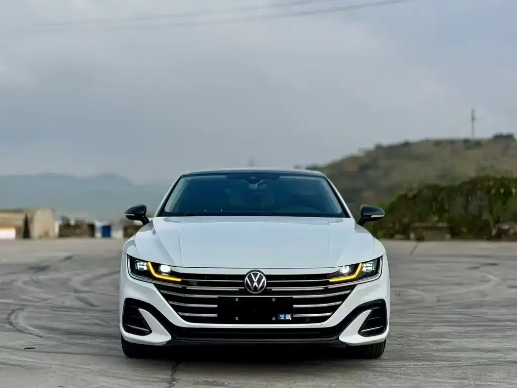Volkswagen CC 2023 из CN, фото 7