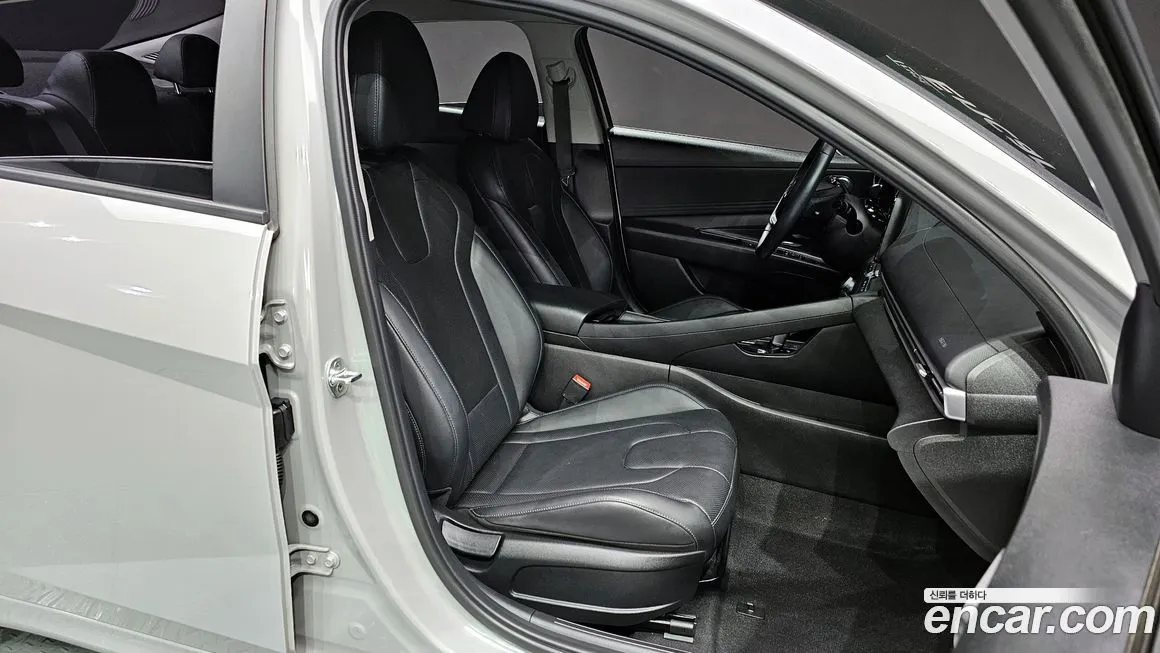 Hyundai AVANTE — фото 9