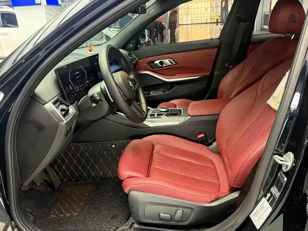 BMW 3 Series 2024 из CN, фото 4