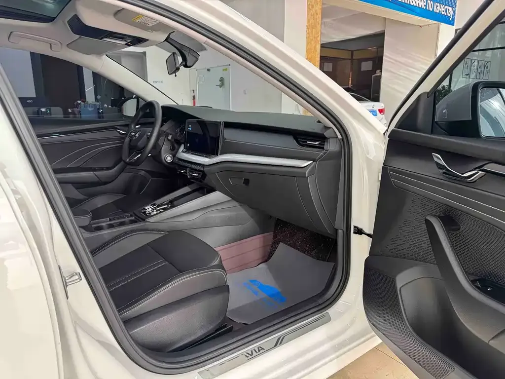 Skoda Octavia — фото 4