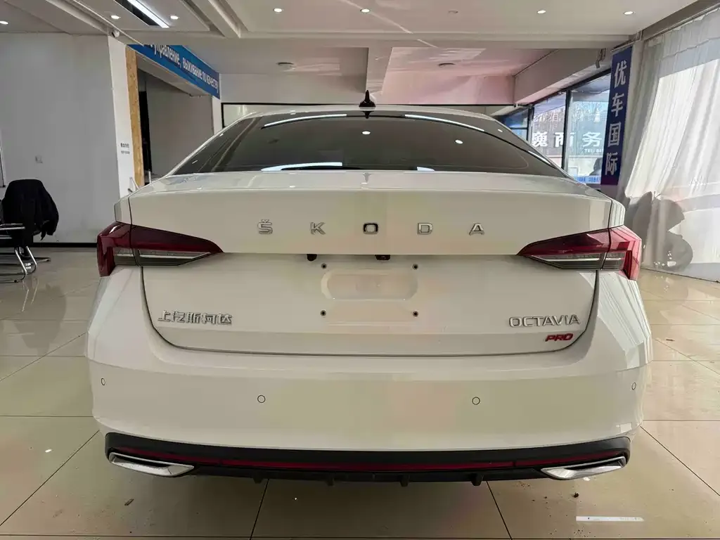 Skoda Octavia — фото 8