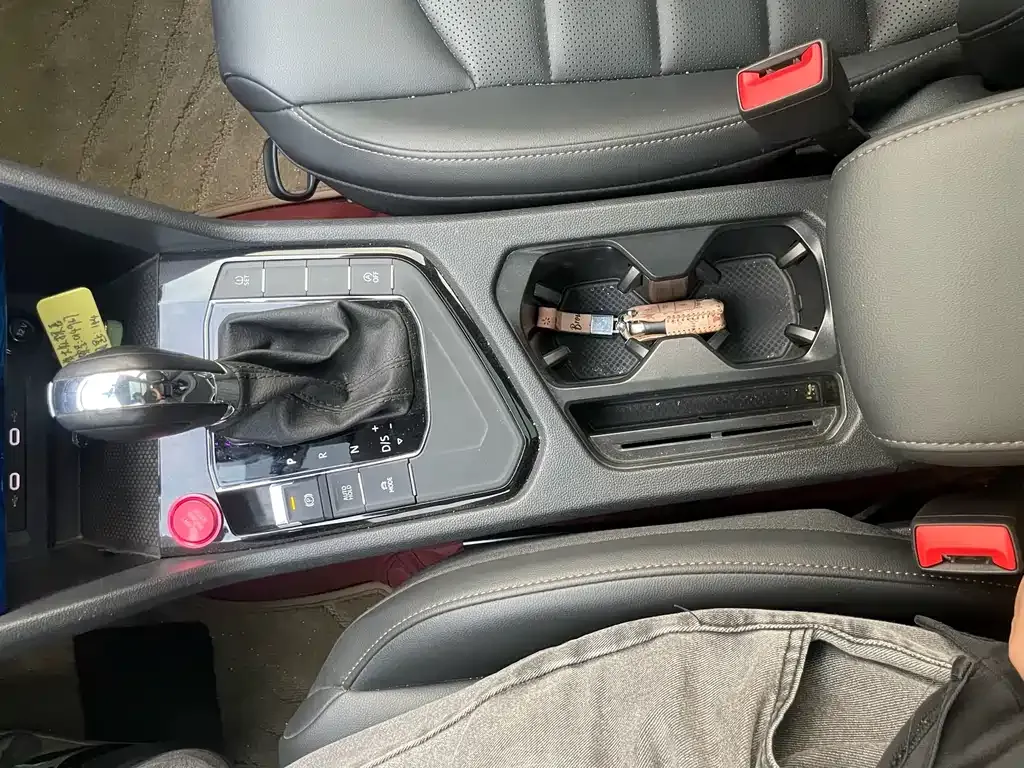 Volkswagen Tharu 2022 из CN, фото 8