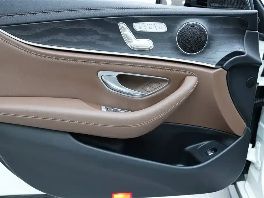 Mercedes-Benz E-Class 2022 из CN, фото 3