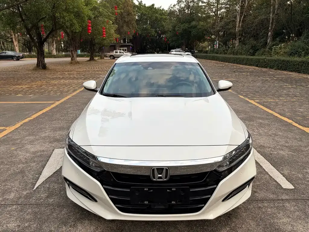 Honda Accord — фото 7
