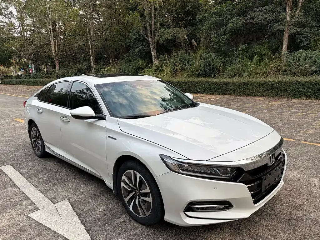 Honda Accord — фото 9