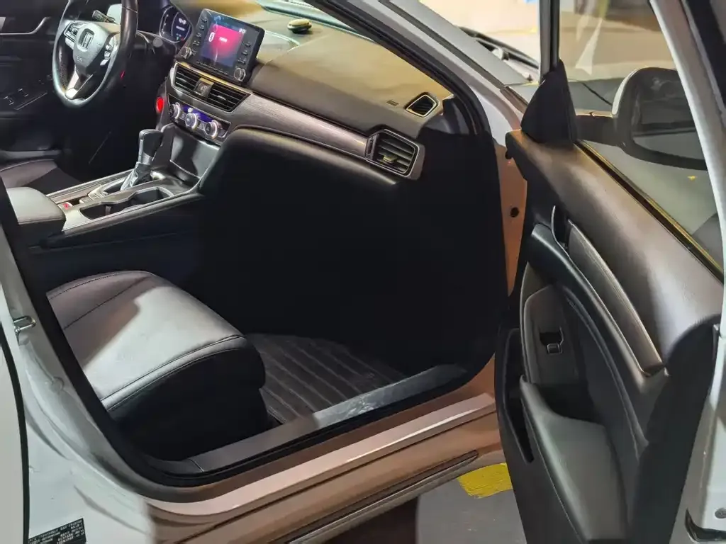 Honda Accord 2021 из CN, фото 4