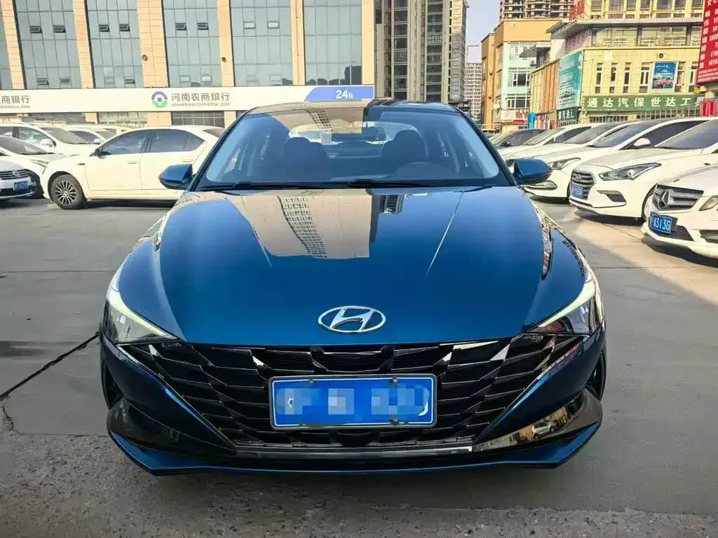 Hyundai Elantra 2023 из CN, фото 2