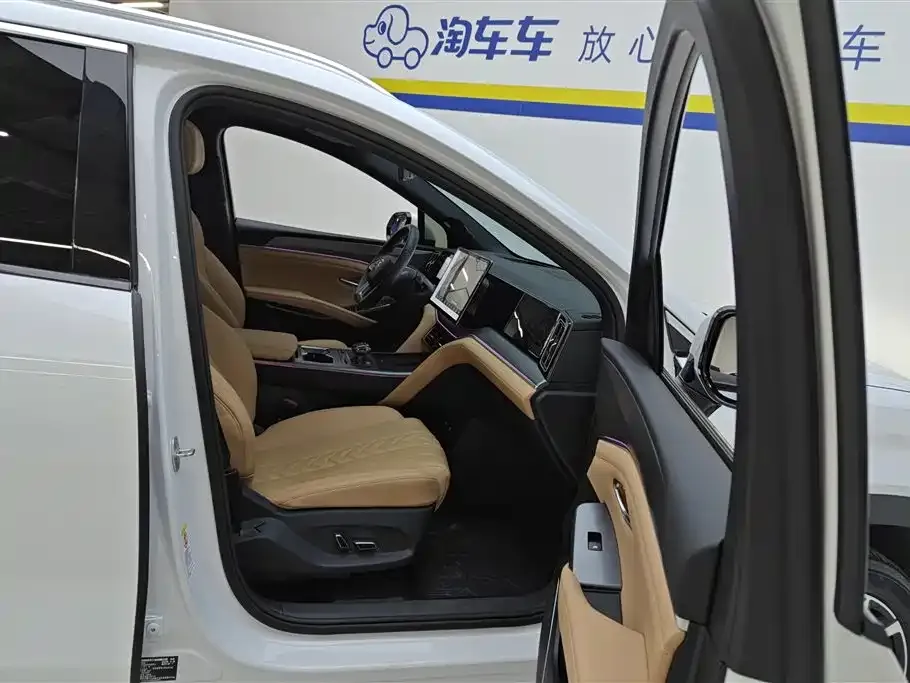 BYD L DM-i 2024 из CN, фото 4