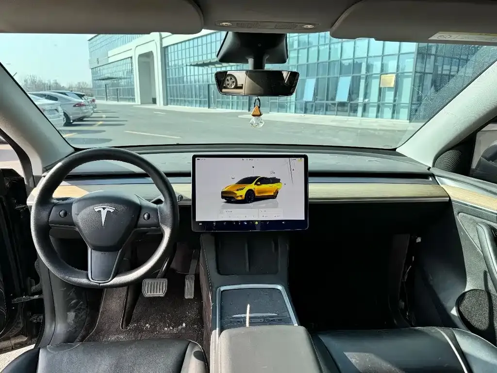 Tesla Model Y 2023 из CN, фото 8