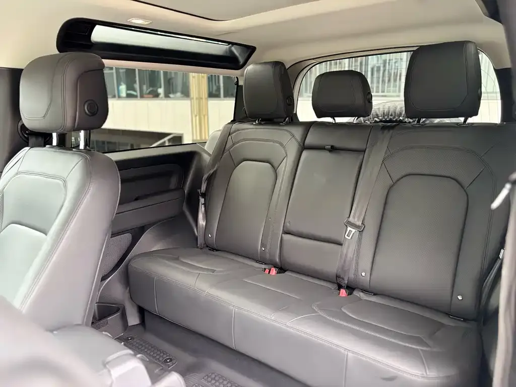 Land Rover Defender 2023 из CN, фото 8