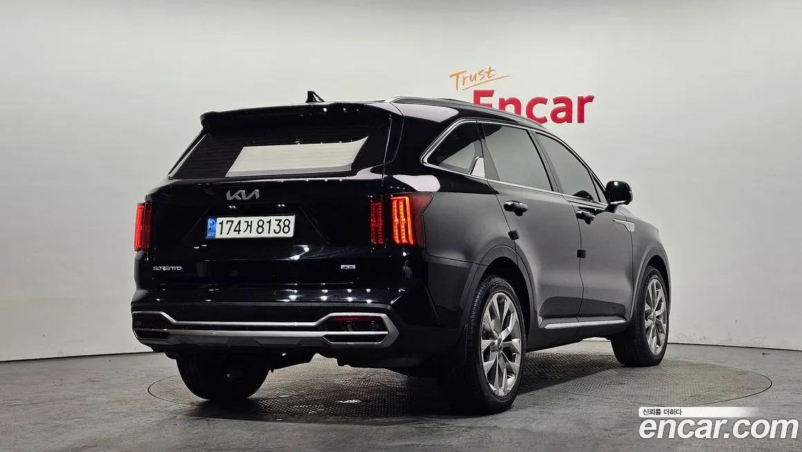 Kia Sorento — фото 10