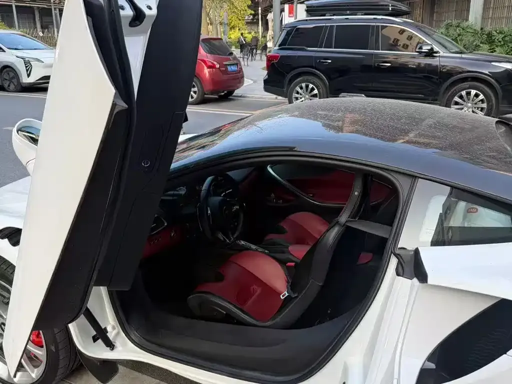 McLaren Artura 2025 из CN, фото 2