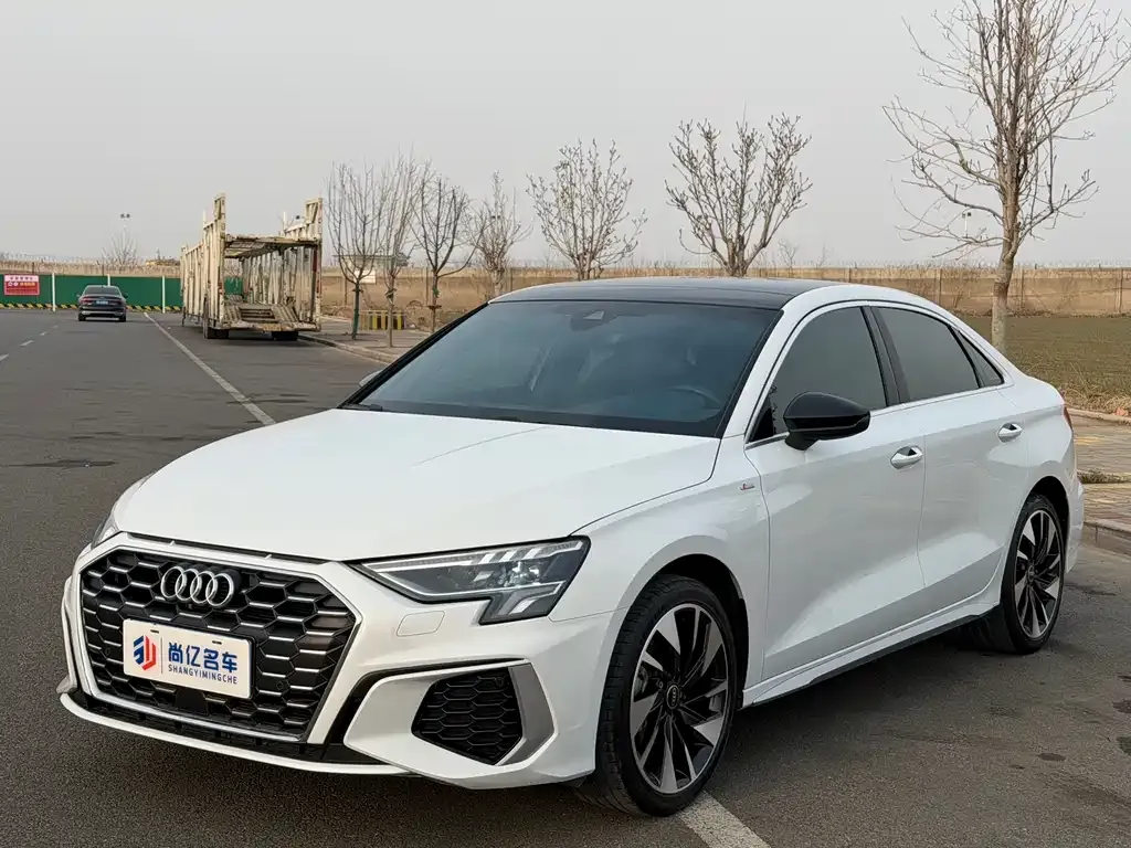Audi A3 2023 из CN, фото 1