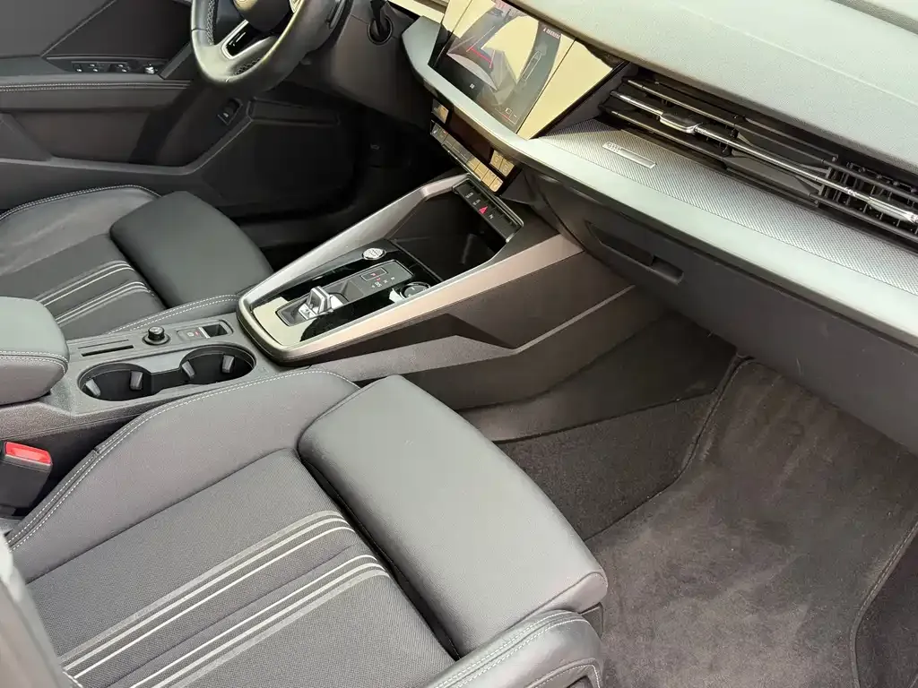 Audi A3 2023 из CN, фото 9
