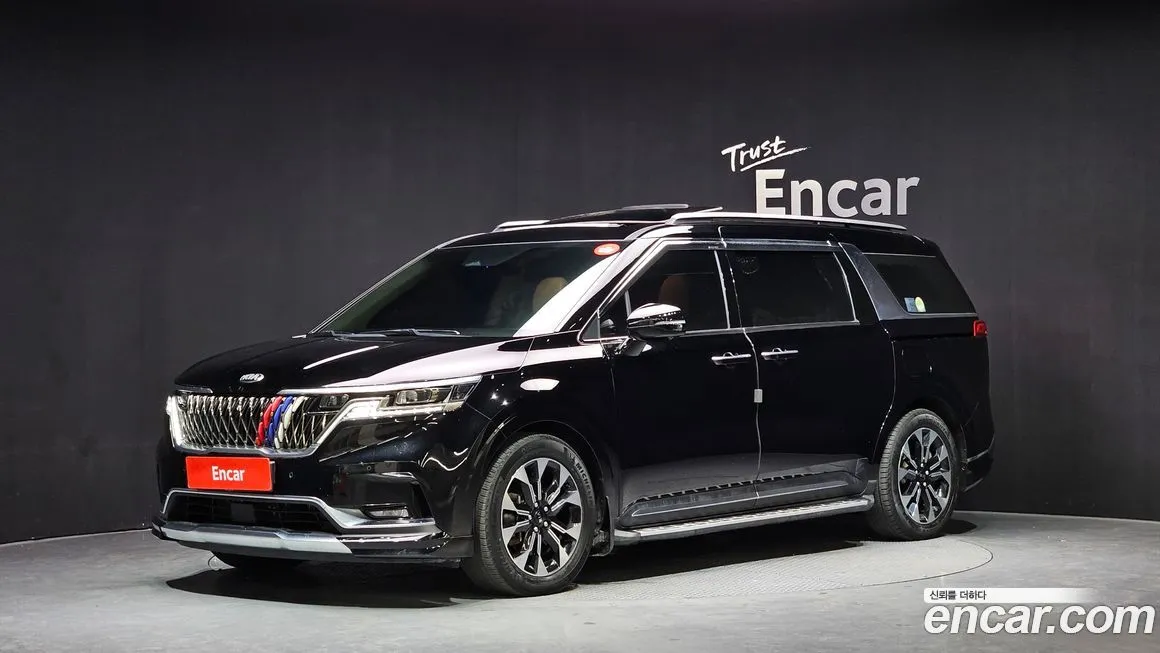 Kia Carnival — фото 1