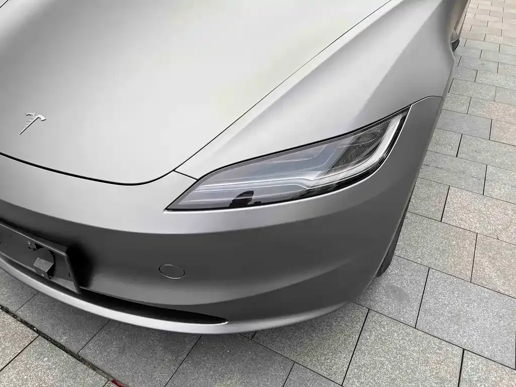 Tesla Model 3 — фото 9