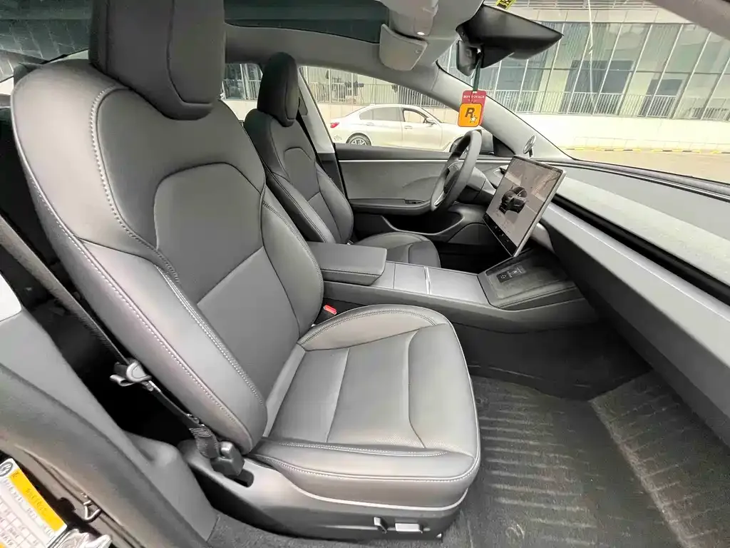 Tesla Model 3 — фото 6
