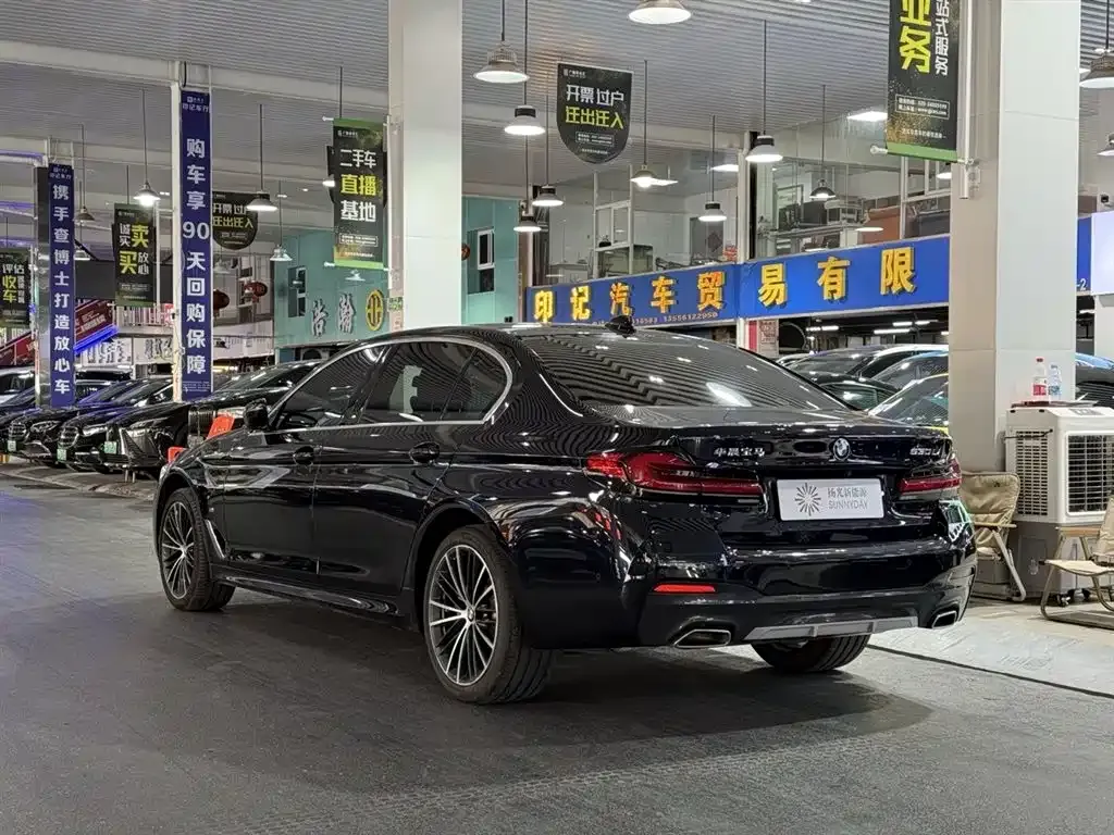 BMW 5 Series — фото 10