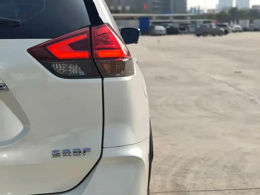 Nissan X-Trail 2022 из CN, фото 2